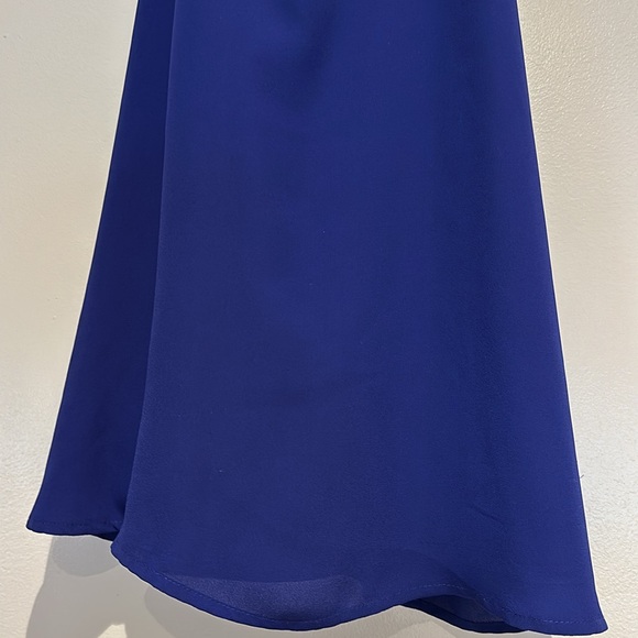 Banana Republic crêpe material top. Blue size small. - Picture 2 of 10